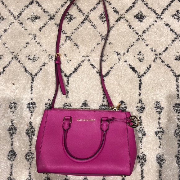 Hot Pink Michael Kors crossbody purse - Picture 4 of 4